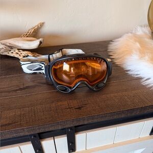 Oakley Snow Goggles Black Frame Orange Lenses Small Adult Or Youth Size